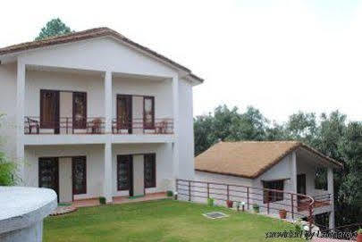 Clarks Inn Binsar Zewnętrze zdjęcie
