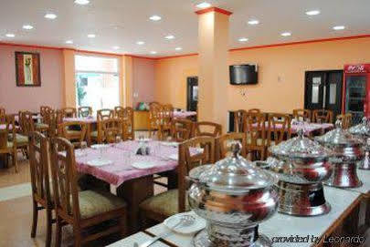 Clarks Inn Binsar Zewnętrze zdjęcie